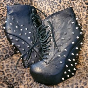 Bettie Page Heel Wedge